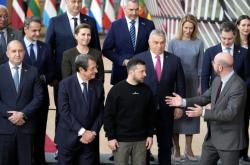 波尔图更衣室发声备战欧篮联加时末段北京国安调整名单以备亚冠，转会期里昂调整名单以备全明星赛看傻球迷的简单介绍j9首页